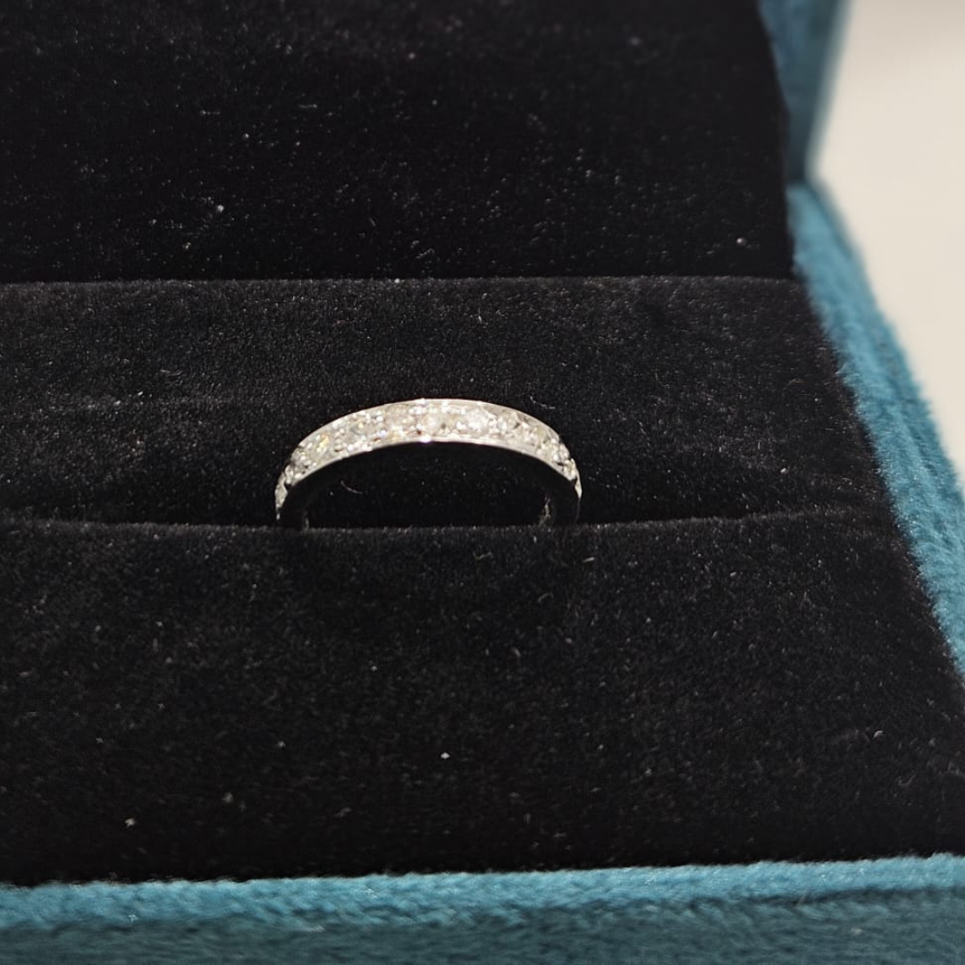 Bitna Eternity Band 0.6 CT
