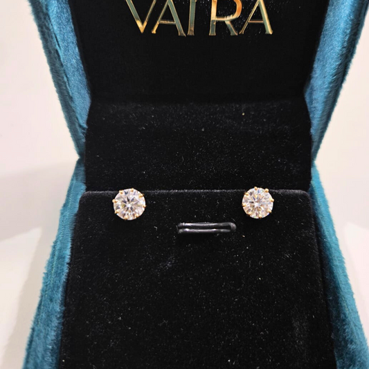 8 prong Diamond stud earrings in a Vai Ra jewelry box