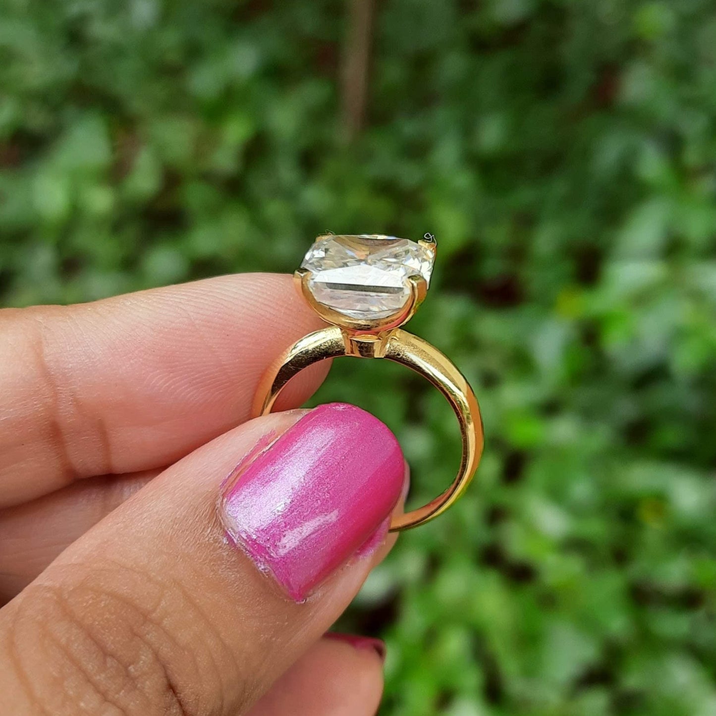 Iris Solitaire Ring (6 CT)
