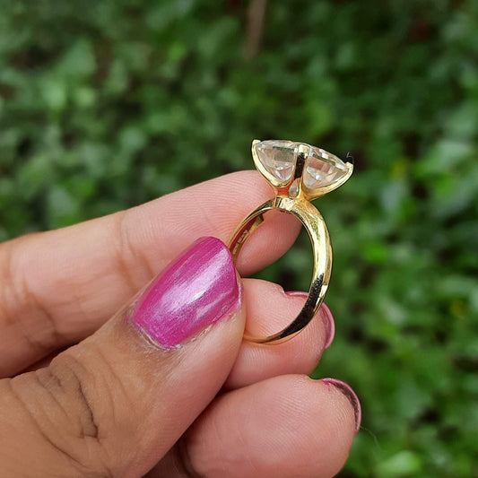 Iris Solitaire Ring (6 CT)