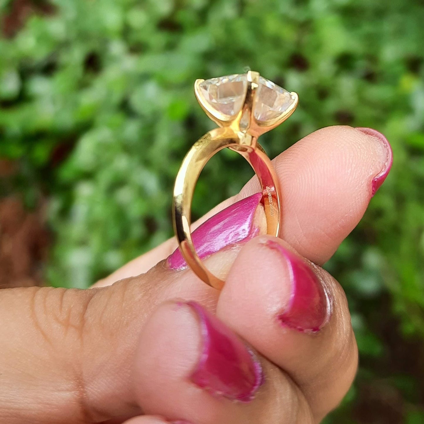 Iris Solitaire Ring (6 CT)