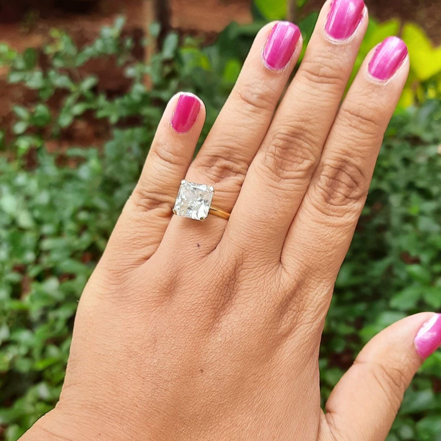 Iris Solitaire Ring (6 CT)
