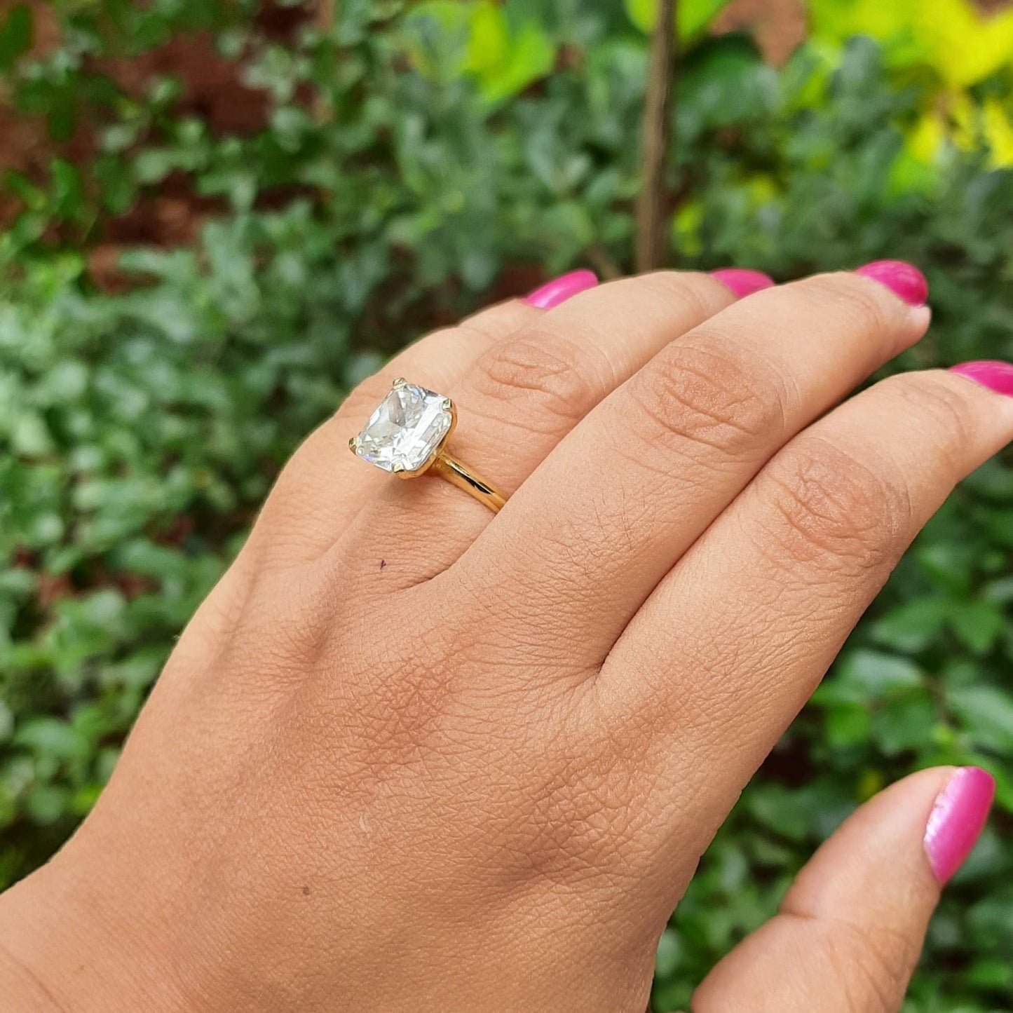 Iris Solitaire Ring (6 CT)