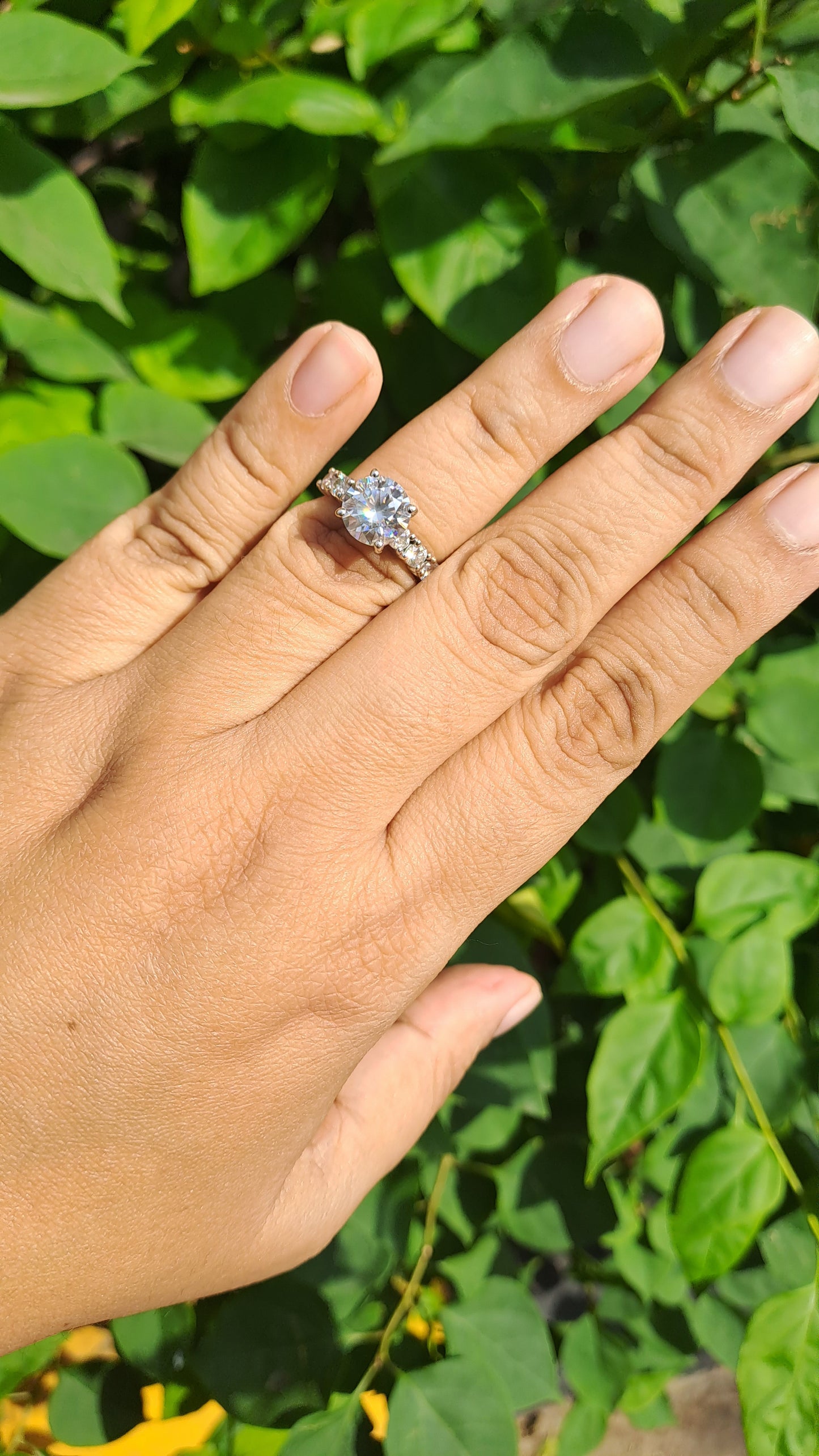 Solitaire Ring in 18kt Gold (2Ct Moissanite)
