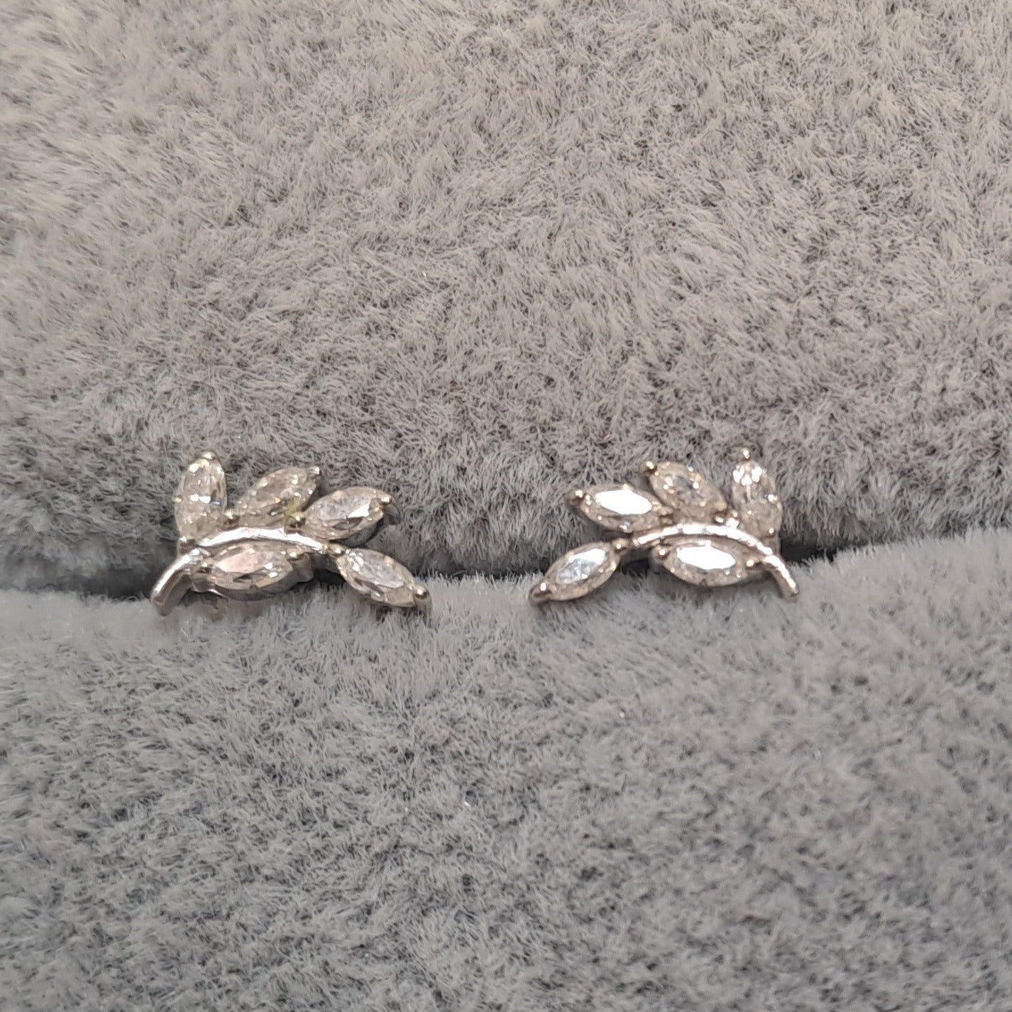 Olive Branch Diamond Piercing Earrings