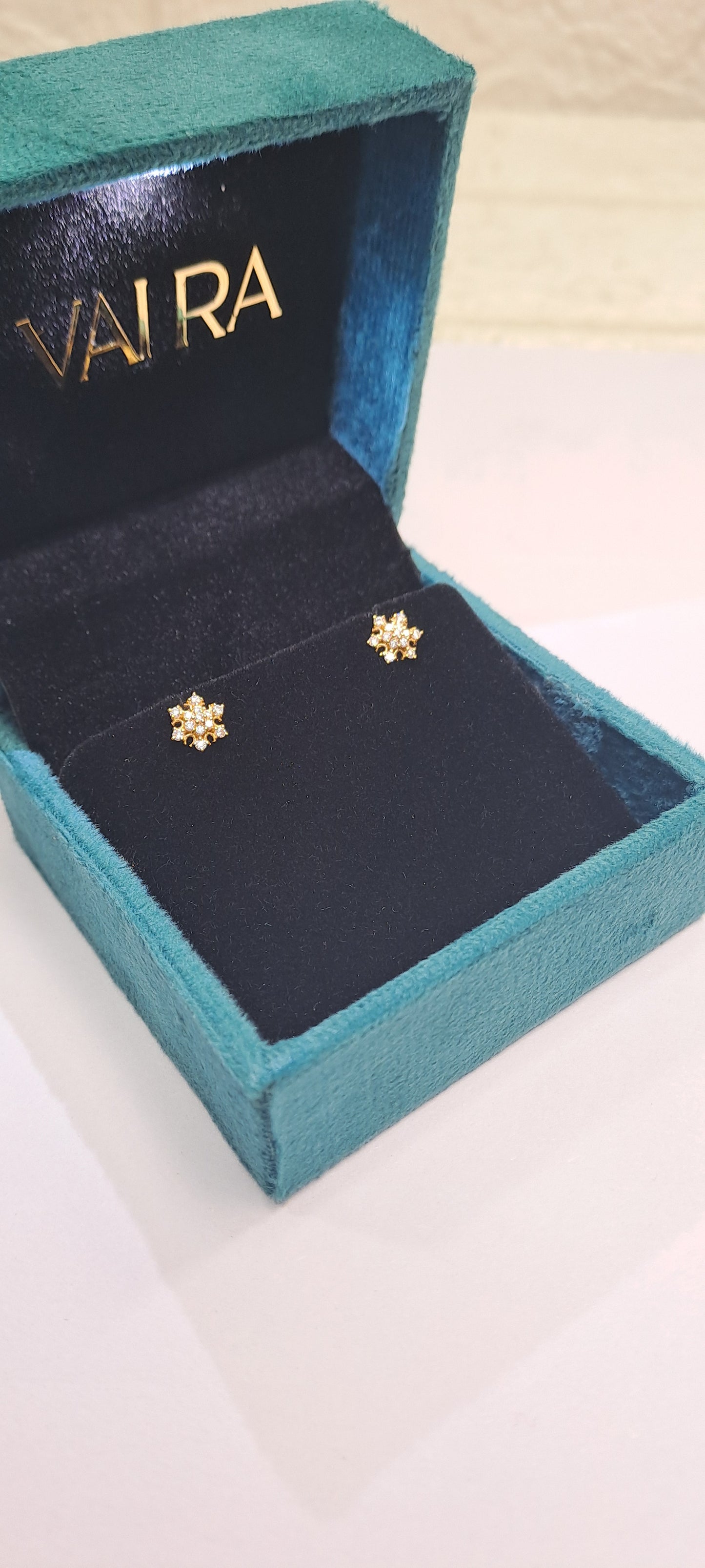 Nainika Diamond Earrings (0.23CT)