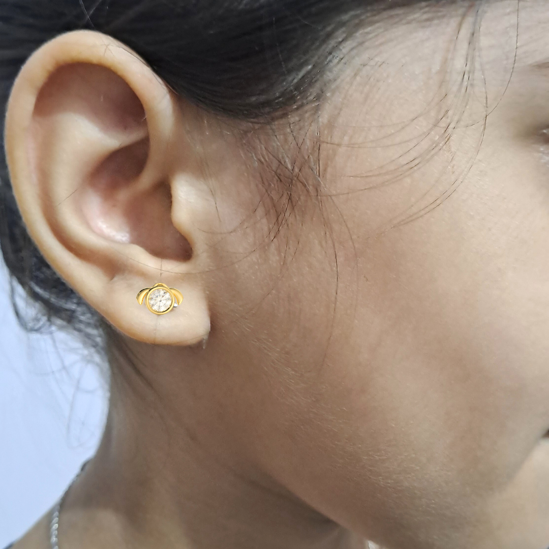 Puppy Earring (1.05 CT)