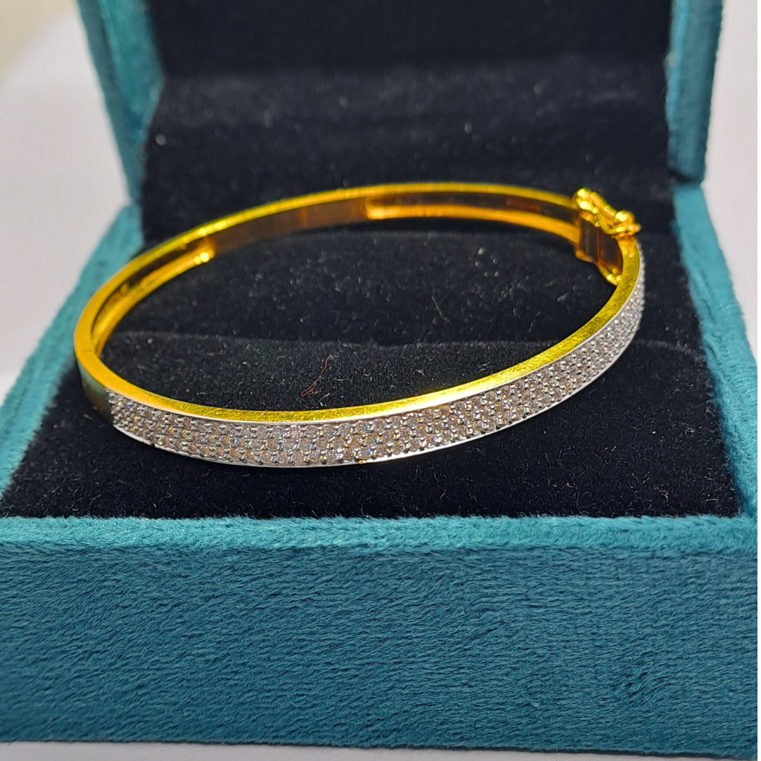 Pave' Bangle (1.85 CT)