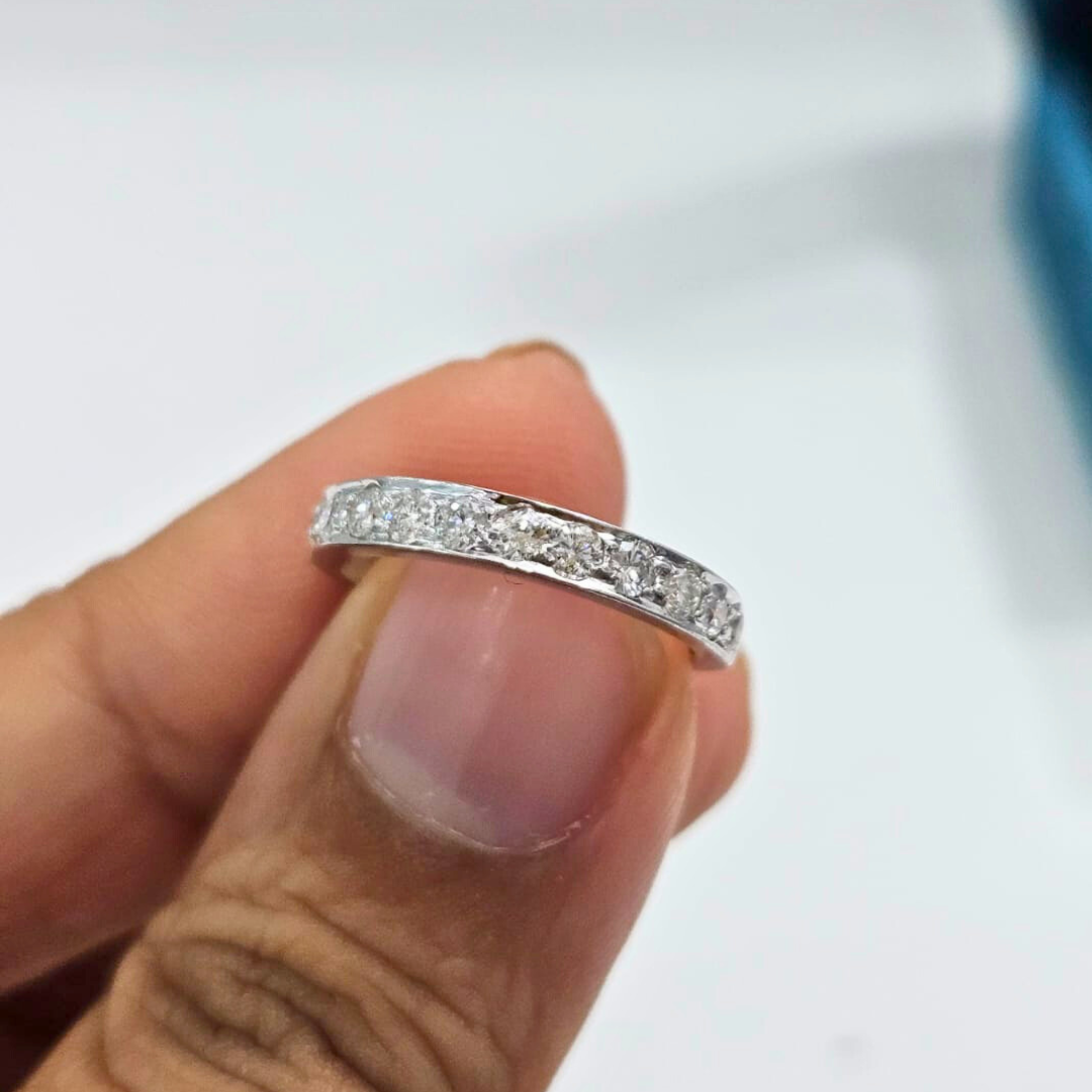 Bitna Eternity Band 0.6 CT