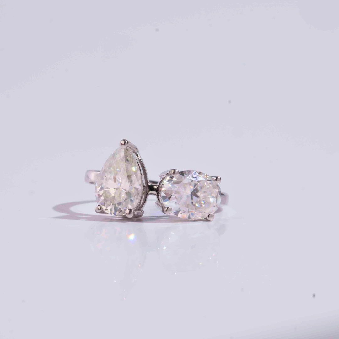 Elowen Toi Et Moi by Vai Ra in Moissanite and Lab diamond