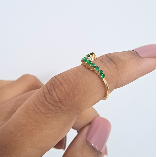 Green Promise Ring - 0.36 CT