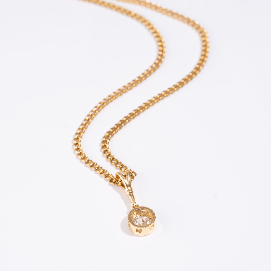 Hardy Pendant