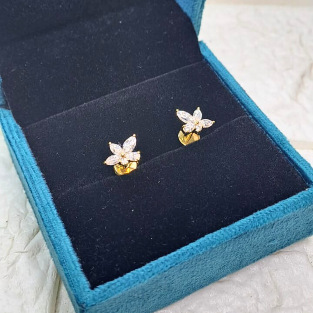 Advika Ear Studs in Moissanite and Lab Diamond by Vai Ra
