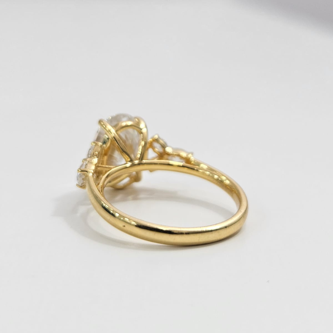 Crushed Iced Oval Soitaire Ring 3.89 CT