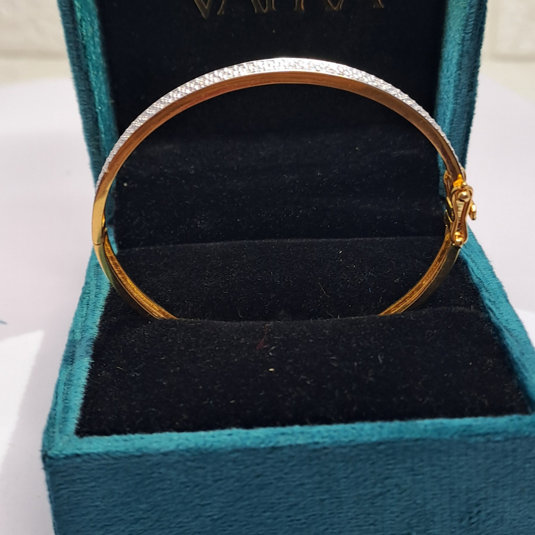 Pave' Bangle (1.85 CT)