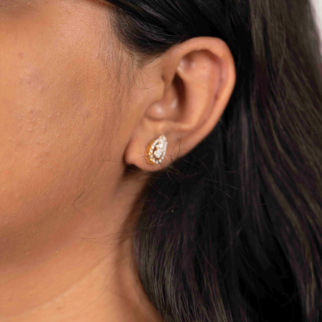 Aikya Pendant/ Maangtika and Earring Set