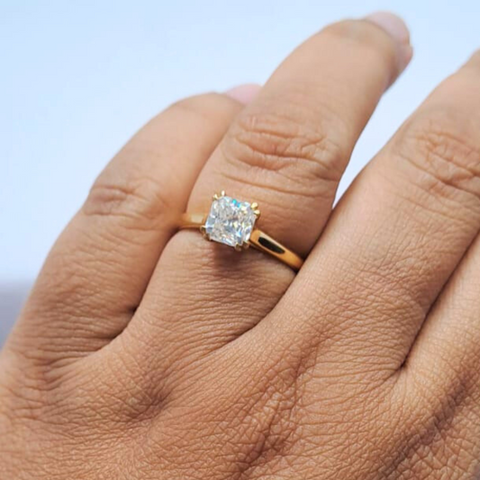 Nihara Ice Crushed 1 Carat Moissanite and Lab grown Diamond by Vai Ra