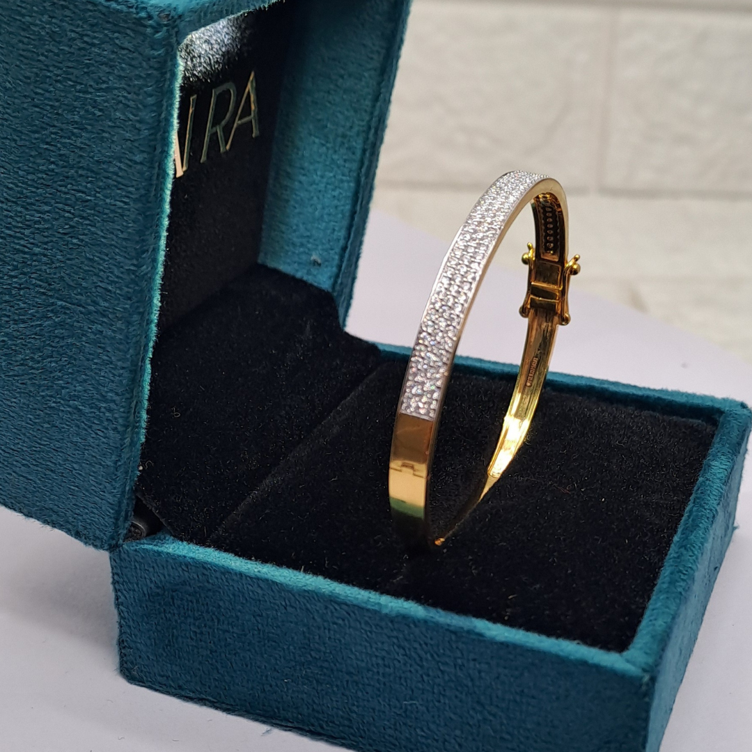 Pave' Bangle (1.85 CT)