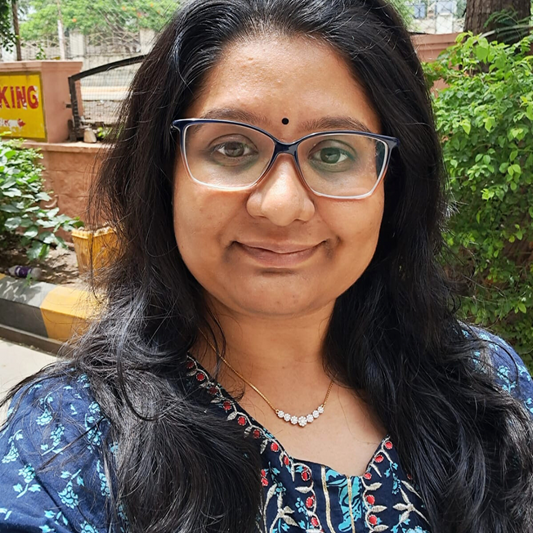 Saptika Diamond Pendant by Vai Ra in Lab and Moissanite Variants