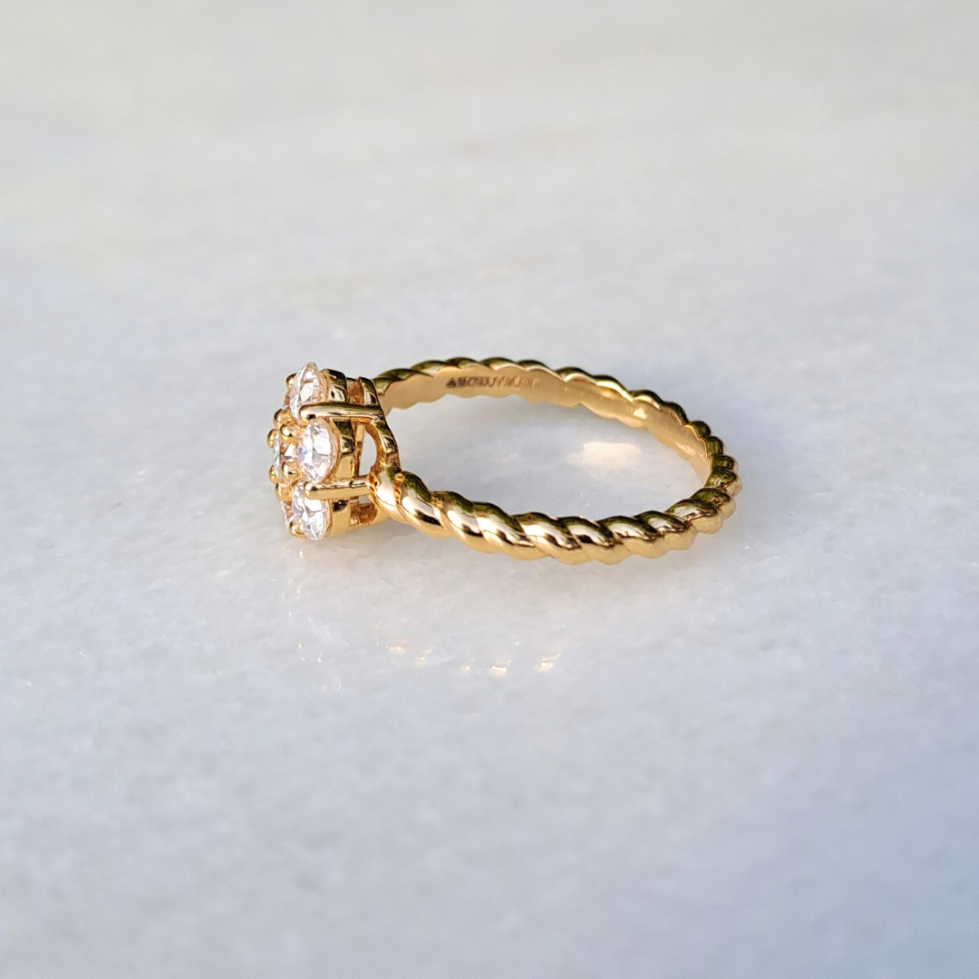 Prisha Ring (0.7 CT)