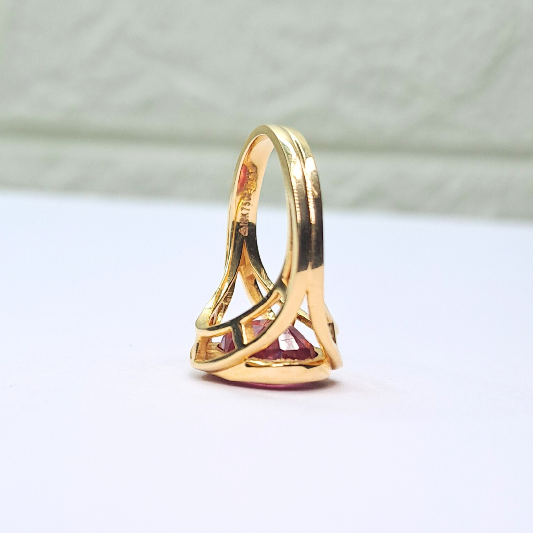 Amara Ring - Ruby