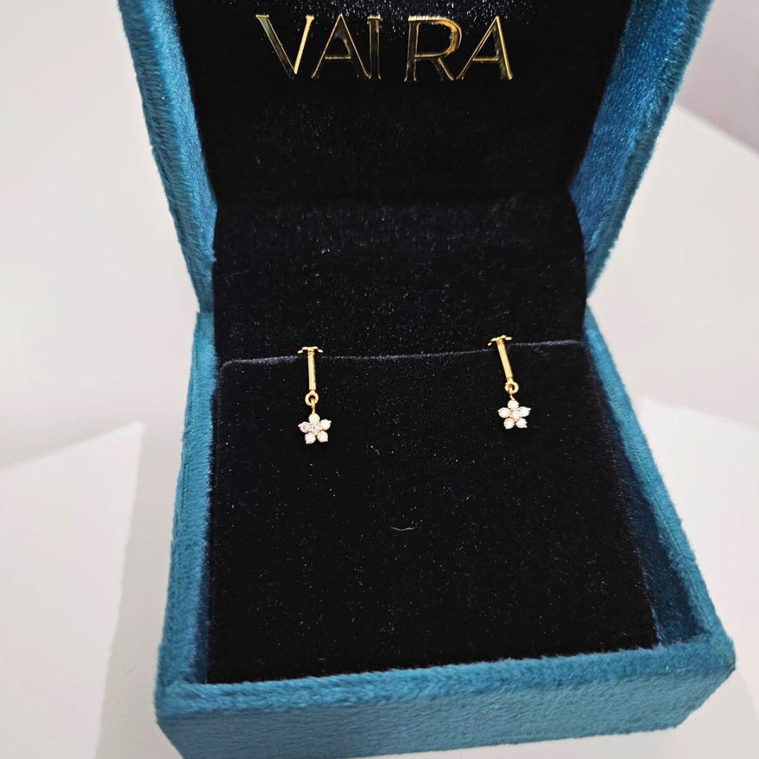 Flower Bugadi - in Diamond and Moissanite by Vai Ra