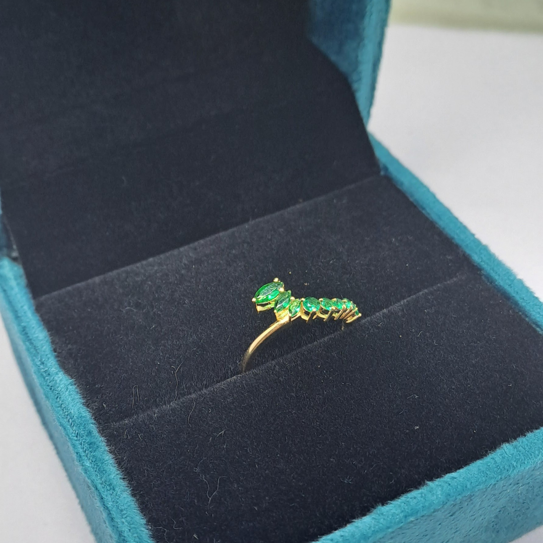 Green Promise Ring - 0.36 CT