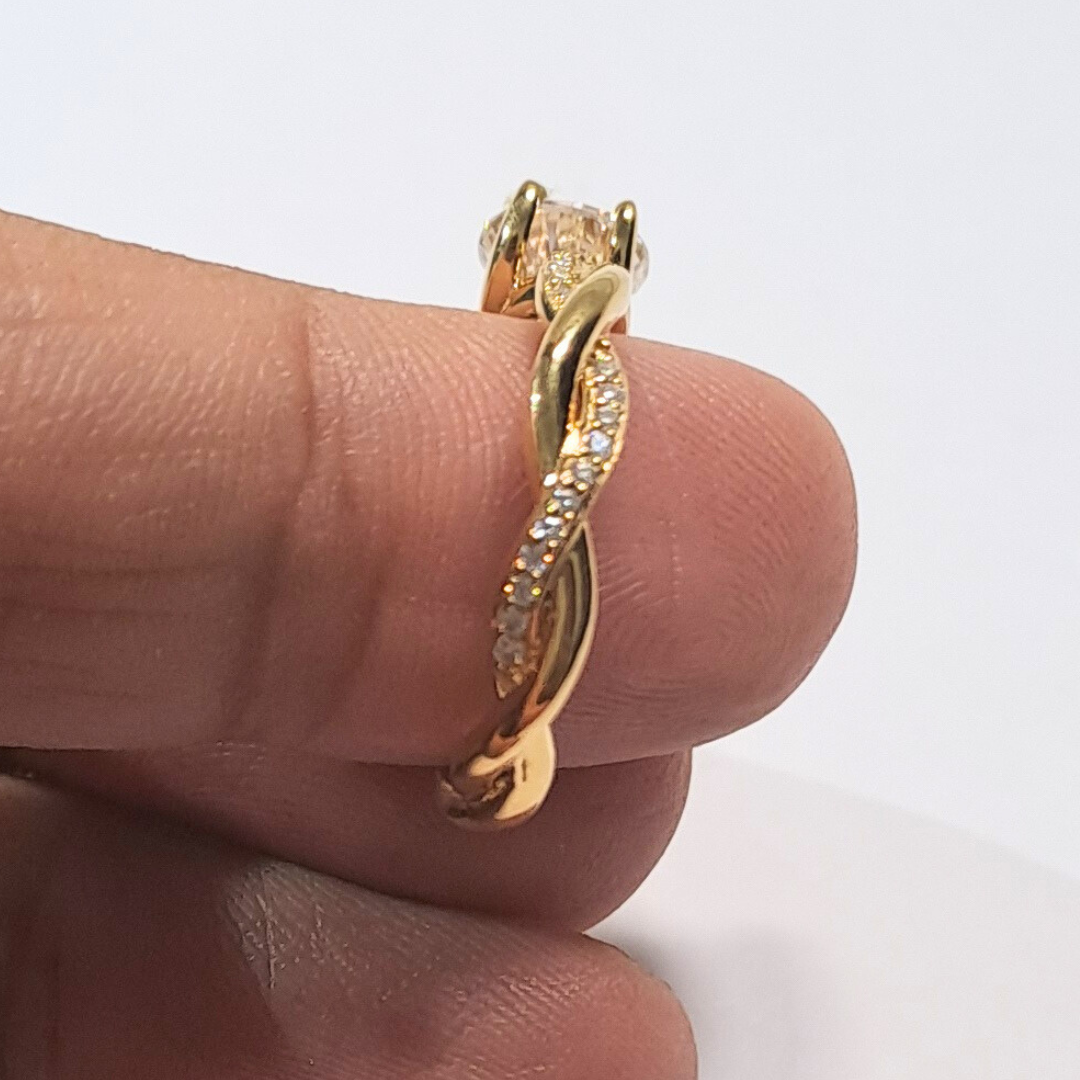 Infinity Loop Solitaire Ring (1.21 CT)
