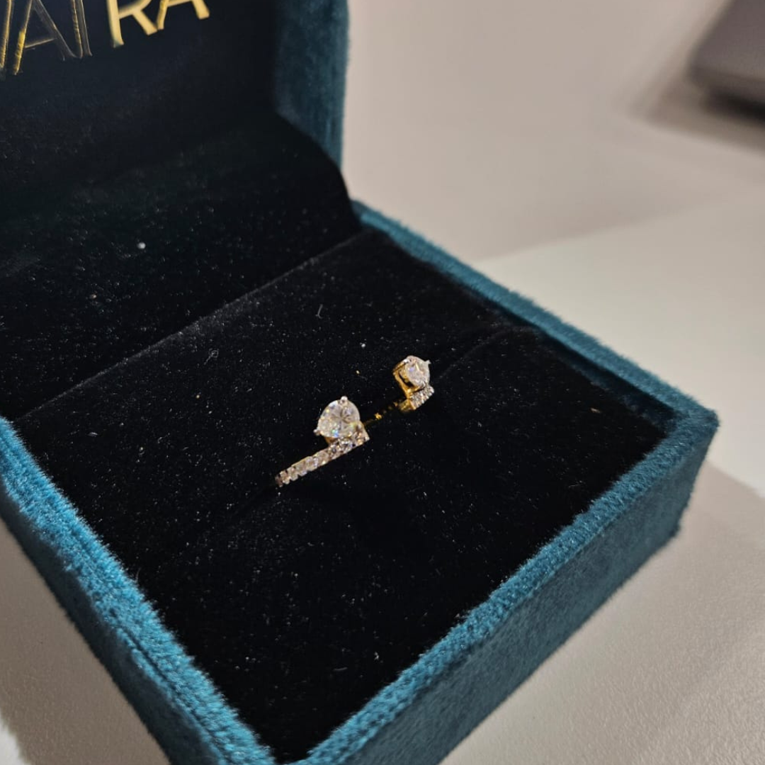 Vero Engagment Band 0.96 CT in Moissanite and Lab Diamond by Vai Ra