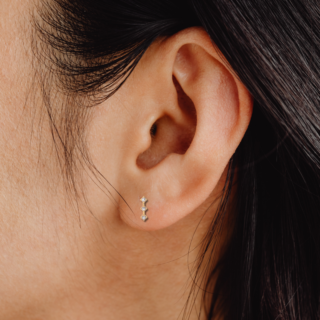 Diamond Station Bar Studs