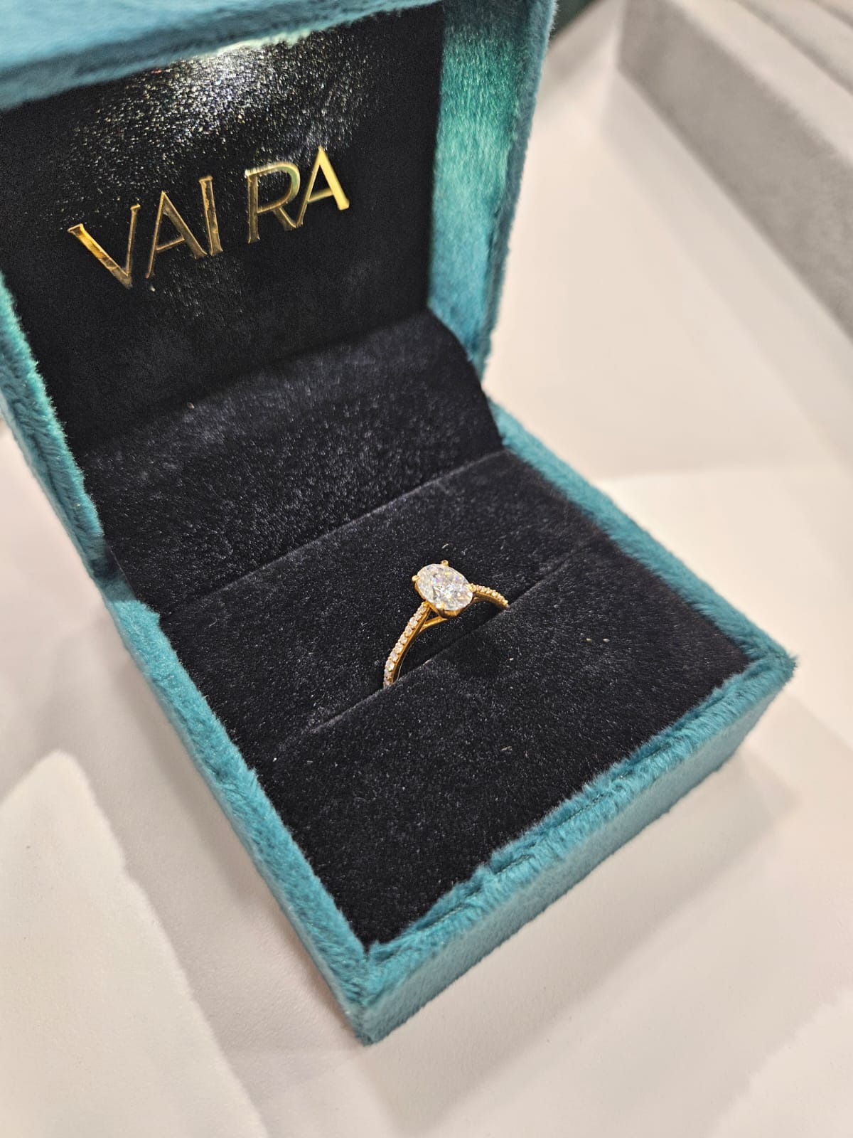 Mau Oval Solitaire Ring (1.85 CT in 18KT Gold)
