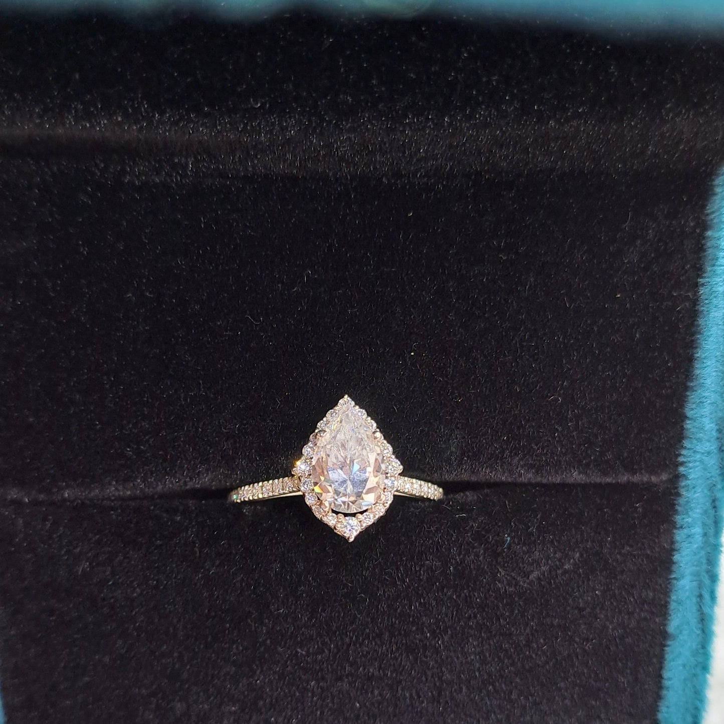 Moissanite Diamond Ring