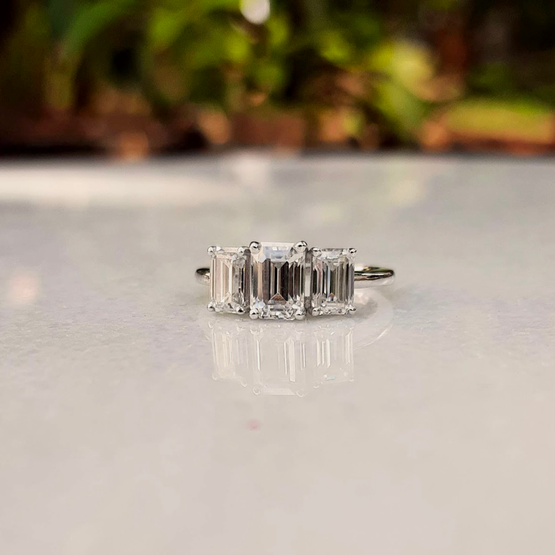 The Vaishali Threestone Ring- Vaira