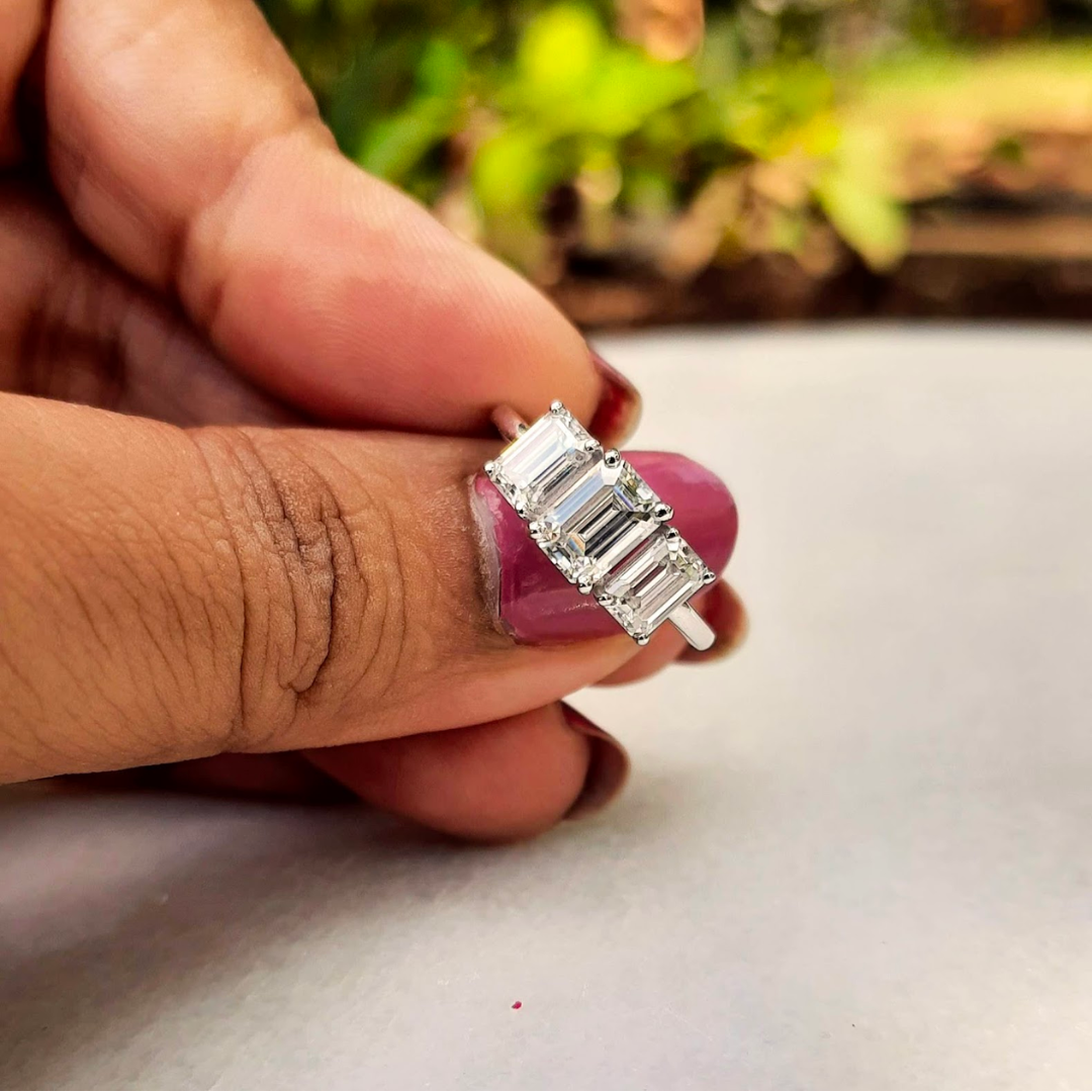 The Vaishali Threestone Ring- Vaira