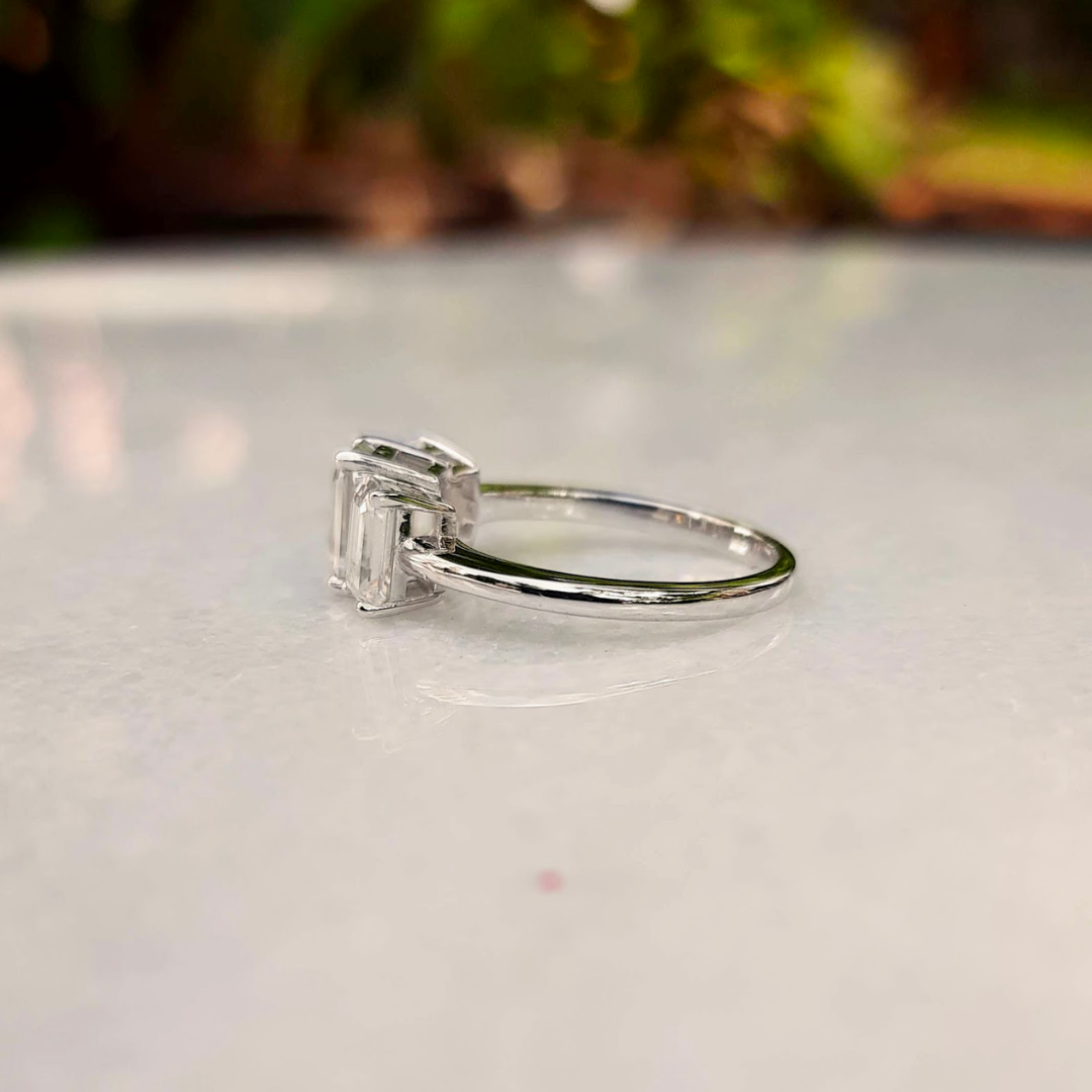 The Vaishali Threestone Ring- Vaira