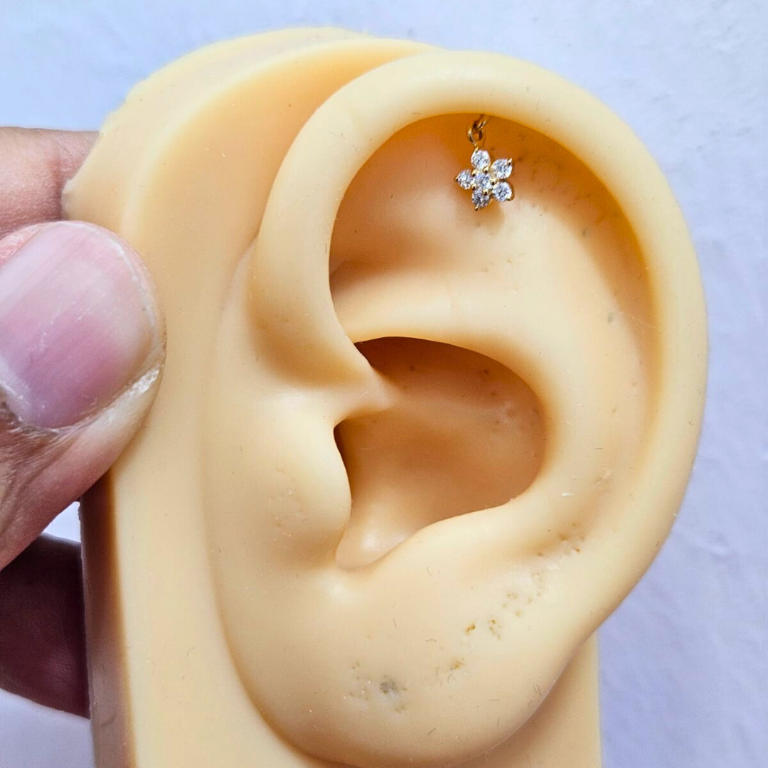Flower Bugadi - in Diamond and Moissanite by Vai Ra