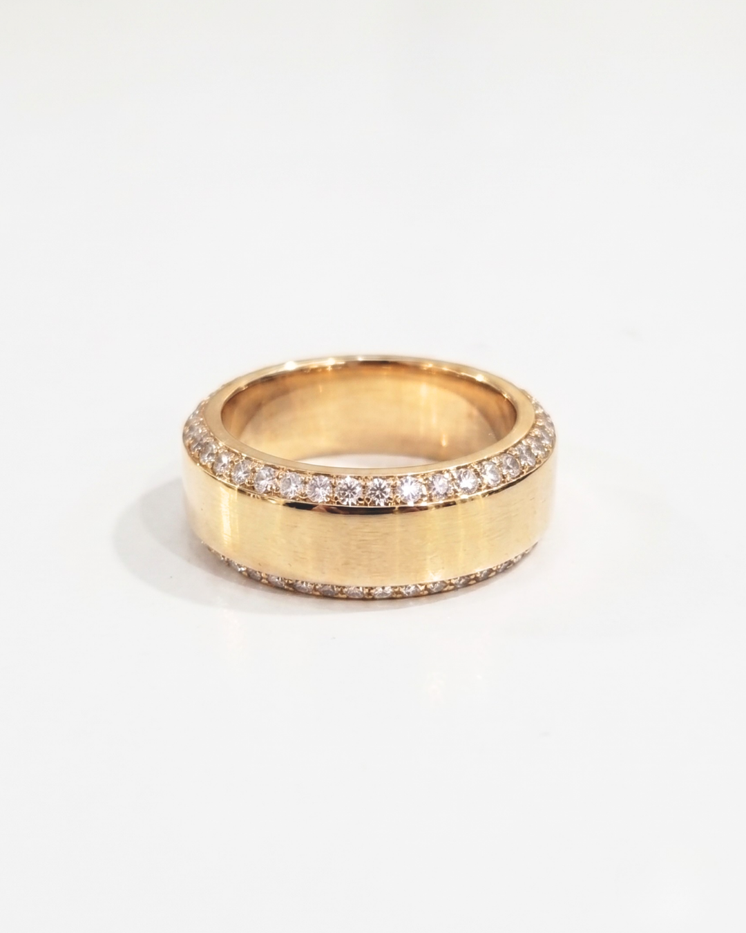 Men solid gold ring in diamonds