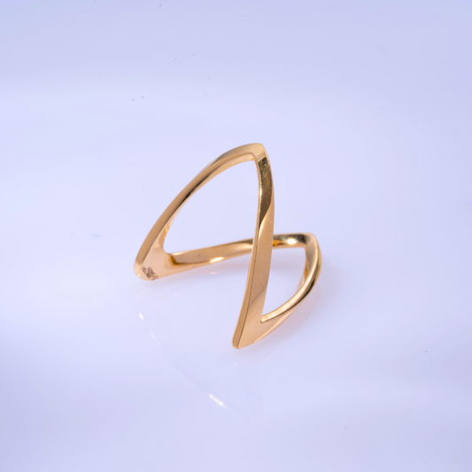 Ratna Vanki Ring in Gold by  Vai Ra