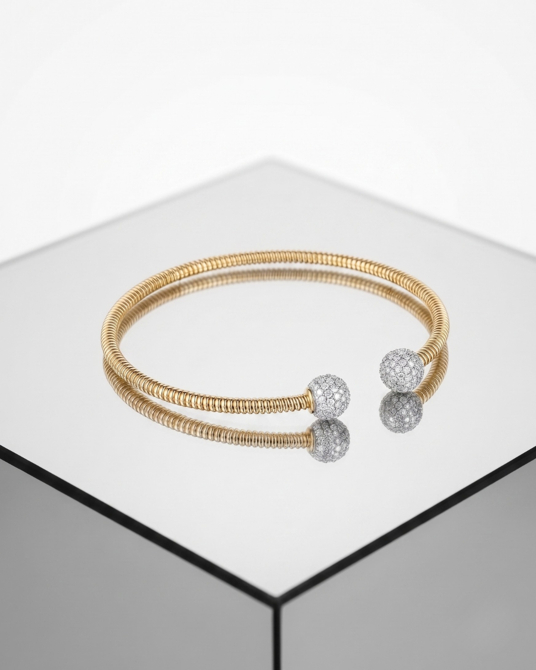 Sera Open Bangle (1 CT)