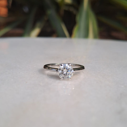 The Selma Ring (0.89 CT) Moissanite Diamond