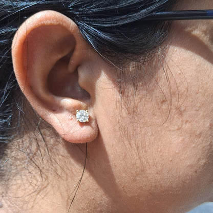 Solitaire Moissanite Diamond Earring