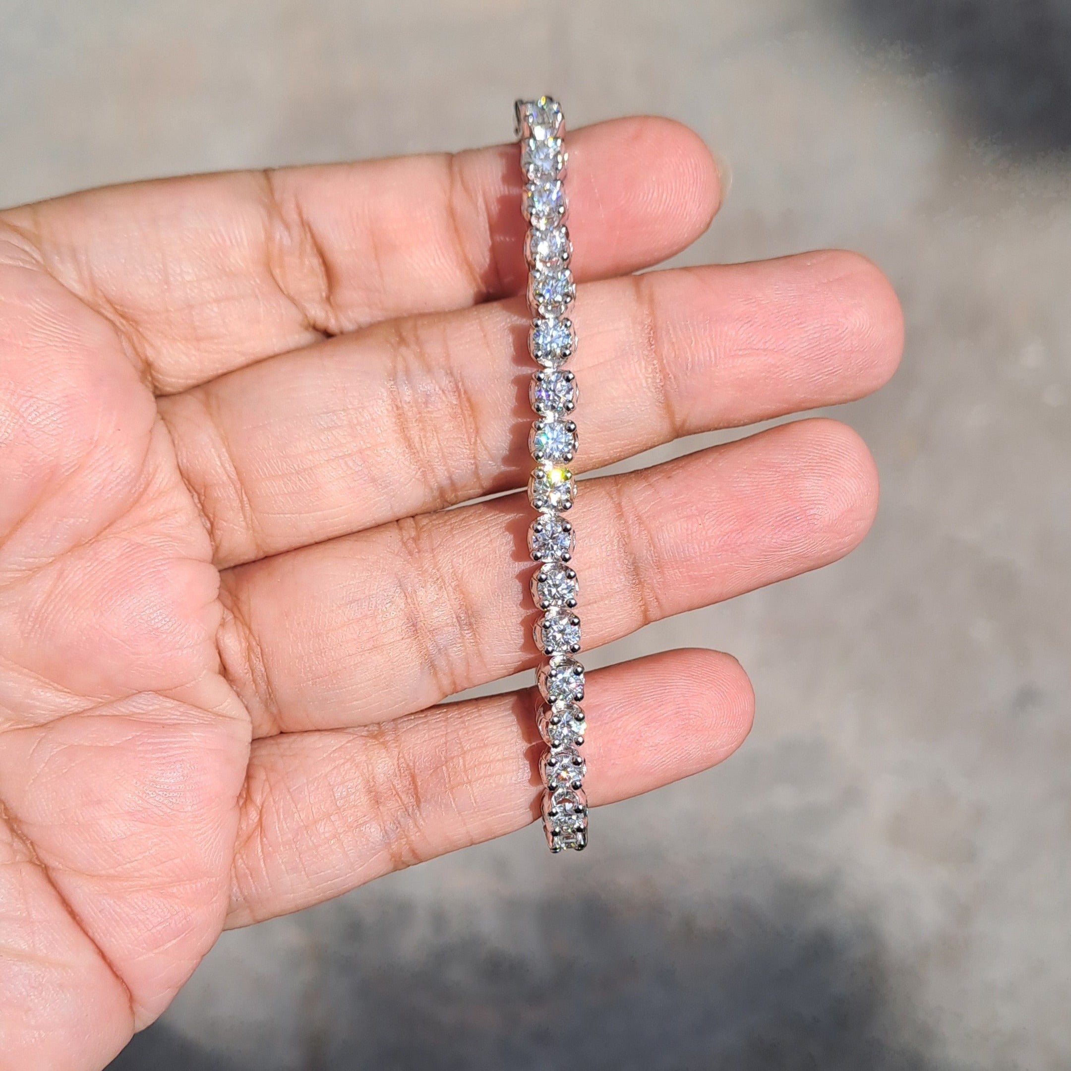 Ubika Diamond Tennis Bracelet for women under 70K - Candere by Kalyan  Jewellers