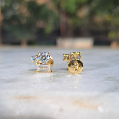 Harshi Earring (1.83 CT)