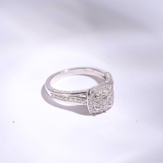 Pihu Round Cluster Ring (0.68 CT) Moissanite or Lab Diamond in Gold