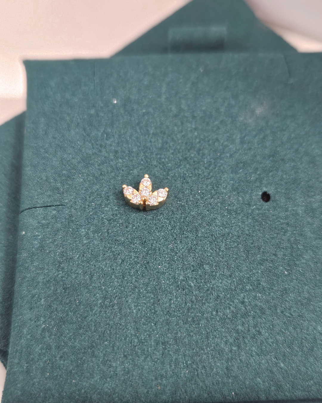 Three Petals Cluster Piercing Earring