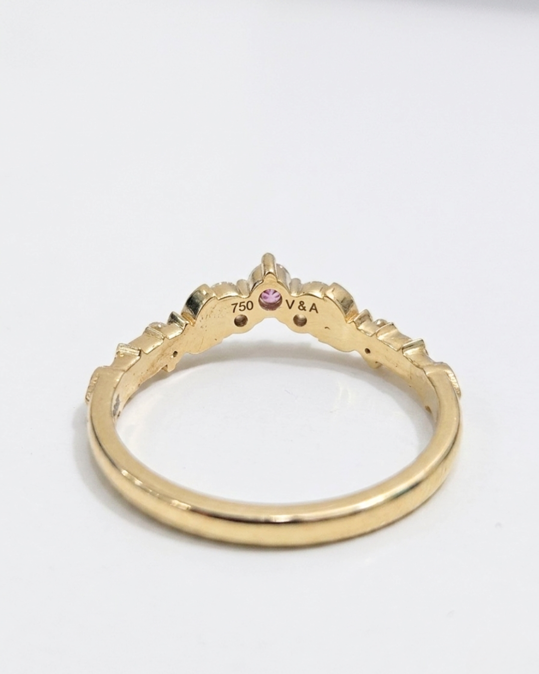 Valli Gold ring with leaf designs and 0.2 CT  small diamonds by Vai Ra
