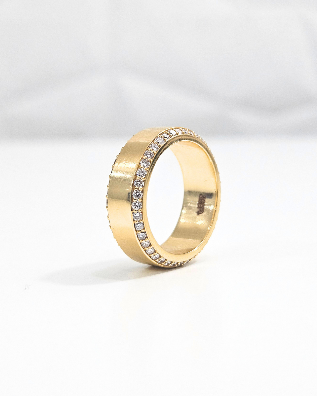 Men solid gold ring in diamonds
