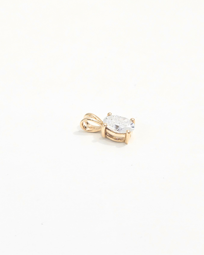 1.5-carat-oval-solitaire-pendant-18kt-yellow-gold-VVS1-clarity