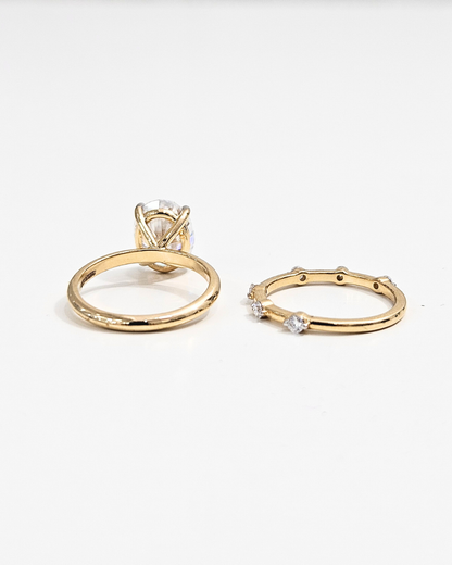 Sanjo Oval Ring set by Vai Ra in lab diamond and Moissanite