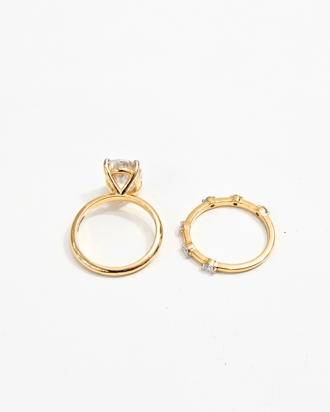 Sanjo Oval Ring set by Vai Ra in lab diamond and Moissanite